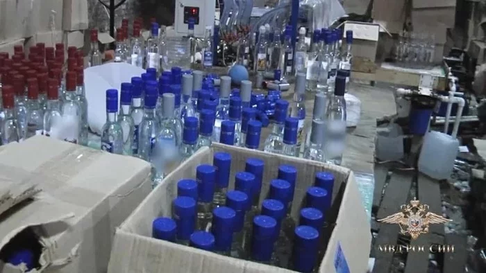 In South Butovo discovered an underground workshop for the production of alcoholic beverages - Moscow, Police, Detention, Alcohol, South Butovo, Production, Alcohol, Illicit trade
