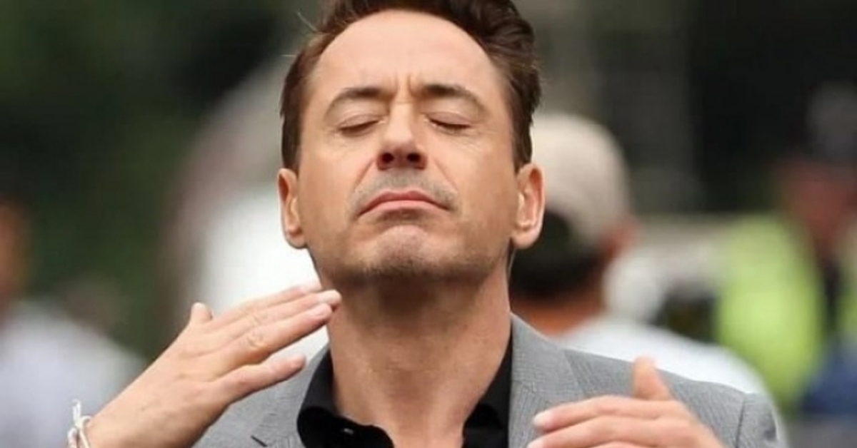 Воняет лицо. Robert Downey Jr meme.