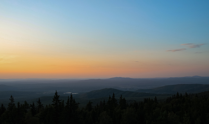 Черная скала