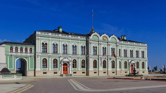 Президентский (ранее Губернаторский) дворец (Кремль, 1) - Памятник, Архитектура, Город, Достопримечательности, Парк, Музей, Политика, Казань, Памятник архитектуры, Архитектор, Прогулка, Прогулка по городу, Пешие прогулки, Старина, Эклектика, Стиль, Кремль, Длиннопост, 