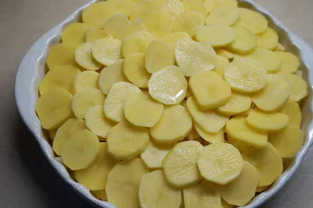 Картошка в молоке в духовке — рецепт с фото пошагово. Как запечь картофель в молоке в духовке?