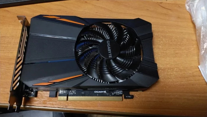 В/карта Gigabyte RX 560 4gb шумит и не включается - Моё, Нужна помощь в ремонте, Поломка, Ремонт техники, 