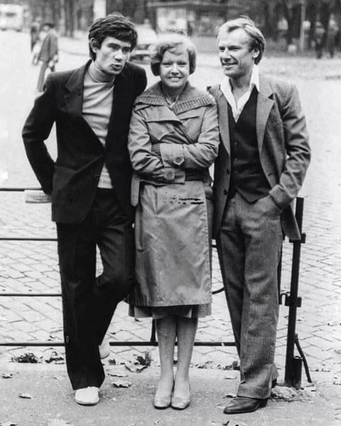 Lyudmila Gurchenko, Sergey Shakurov, Sergey Bodrov (senior) on the set of the film Favorite Woman Mechanic Gavrilova - Retro, Soviet cinema, Sergey Shakurov, Lyudmila Gurchenko, Sergey Bodrov Senior, Nostalgia, Black and white photo, Actors and actresses, 