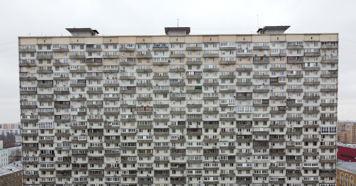 Дом на ножках. Дом на курьих ножках Москва ВДНХ. Дом на курьих ножках Москва проспект мира. Дом на куриных ножках в Москве ВДНХ. Дом на курьих ножках Галушкина.