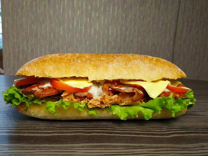 Sandwich with chicken and vegetables in a crispy bun - My, Video recipe, Snack, Preparation, Sandwich, A sandwich, Food, Recipe, Yummy, Video, Youtube, Longpost, 