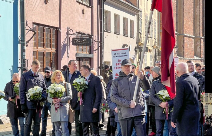 Шествие памяти латышских легионеров СС прошло в Риге Рига, Латвия, Шествие, Политика, Видео, Длиннопост