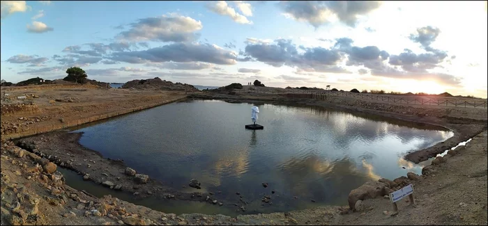 In Italy, found the sacred pool of ancient astronomers - Swimming pool, Sacred, Italy, Archeology, Archaeological finds, Archaeologists, Phoenicians, Archaeological excavations, The national geographic, BC, Baal, Longpost