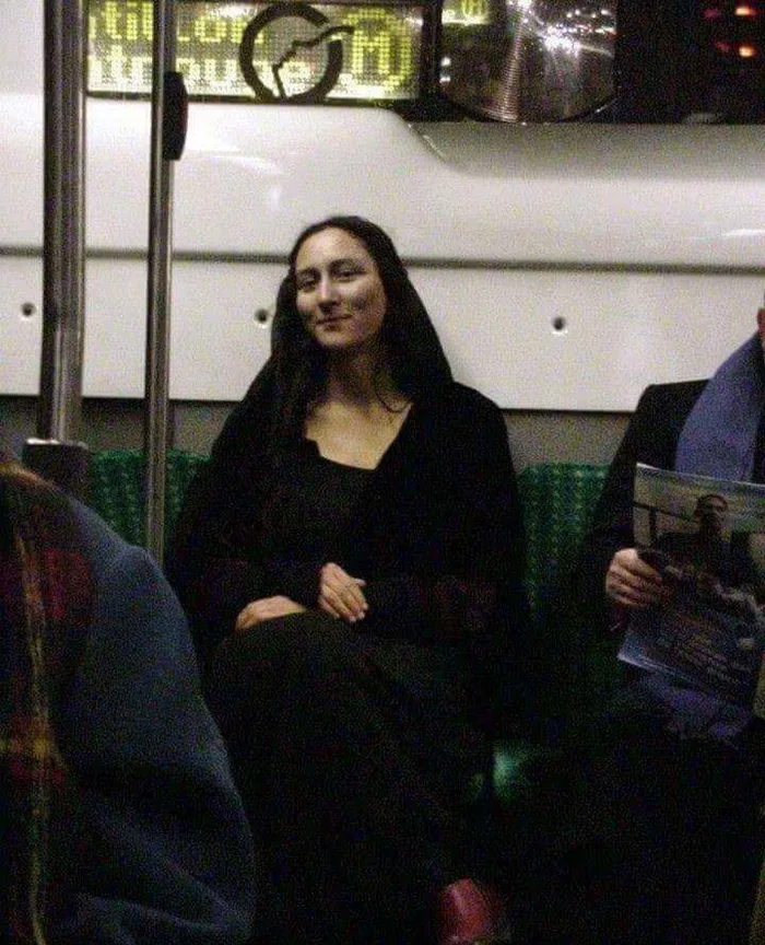 Lisa in the subway - Metro, The culture, Art, Mona lisa, Similarity, Smile, Milota, Humor, The photo, Longpost, Repeat, Modern talking, Video, Youtube, 