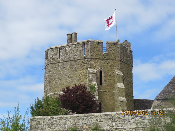   .   (Stokesay Castle) , , , , , 