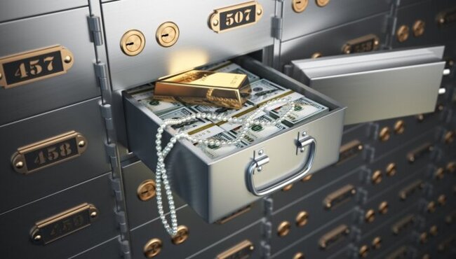 14 million rubles, currency and jewelry disappeared from the cells of customers of a large bank in Vladivostok - Crime, Vladivostok, Bank, Safe deposit box, Theft, Scam, Police, Criminal case, Longpost, Negative, 