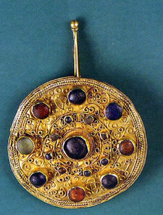 What jewelry did the lazy kings of the Merovingians wear? - Decoration, Merovingians, Jewelry, Fibula, Longpost, 