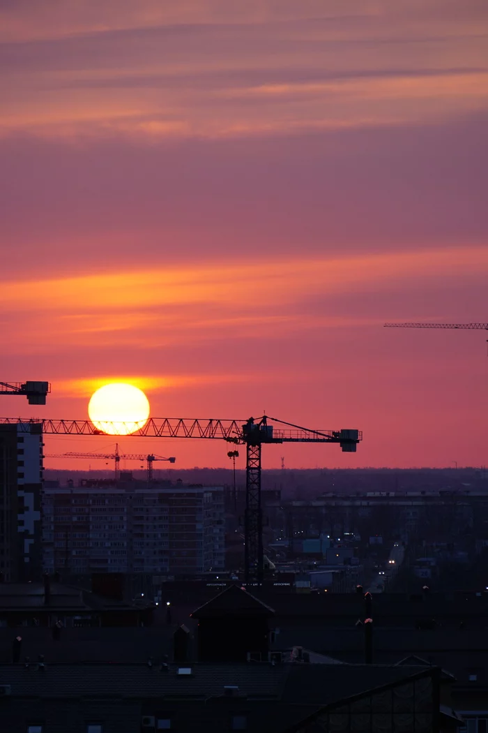 The 86th Dawn of the Year - My, dawn, Sunrises and sunsets, Sunrise, Krasnodar, Краснодарский Край, The photo, The sun, Video, Soundless, Vertical video, Longpost, 