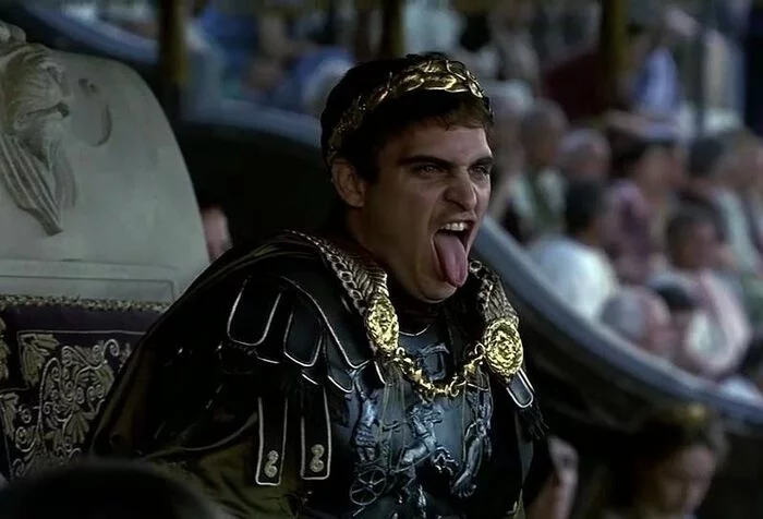 The peekaboo is sometimes a sweetheart: he will feel sorry for everyone! - Movies, Gladiator, Commodus, Characters (edit), Humor, Comments on Peekaboo, Screenshot