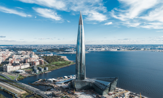 On the 39th floor of the Lakhta Center, a migrant stuck a knife in the head of a work colleague - Negative, Police, Saint Petersburg, Lakhta Center, Migrants, Tajiks, Illegals, Assassination attempt, Arrest