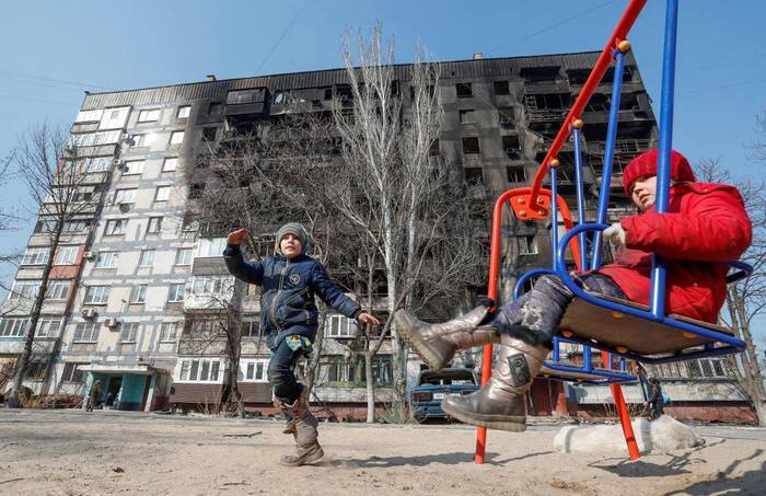 Burnt childhood - Fun, Children, Destruction, The photo, Swing, Mariupol