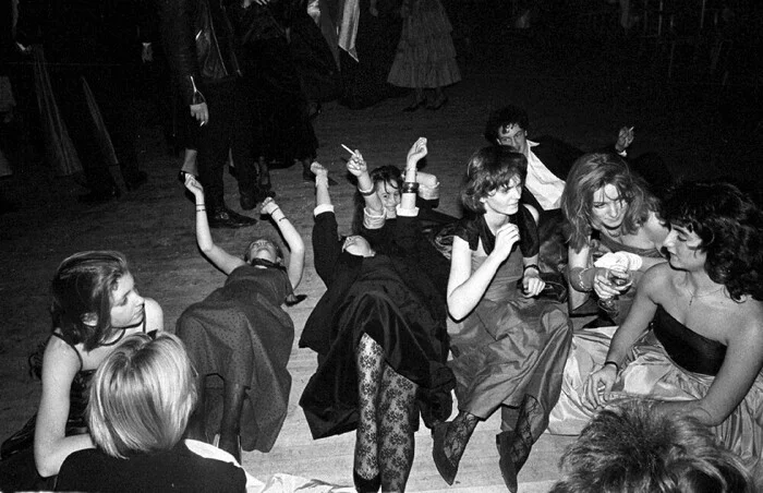 Tumultuous Oxford parties and revelry balls of the 1980s - Black and white photo, Old photo, Film, Historical photo, Party, The photo, A selection, Longpost, 