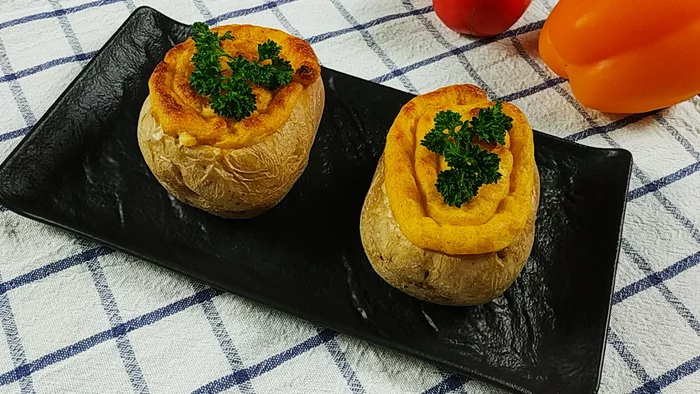 Stuffed potatoes with meat and mushrooms under a crispy crust - My, Video recipe, Recipe, Snack, Dinner, Preparation, Yummy, Cooking, Potato, Video, Youtube, Longpost, 