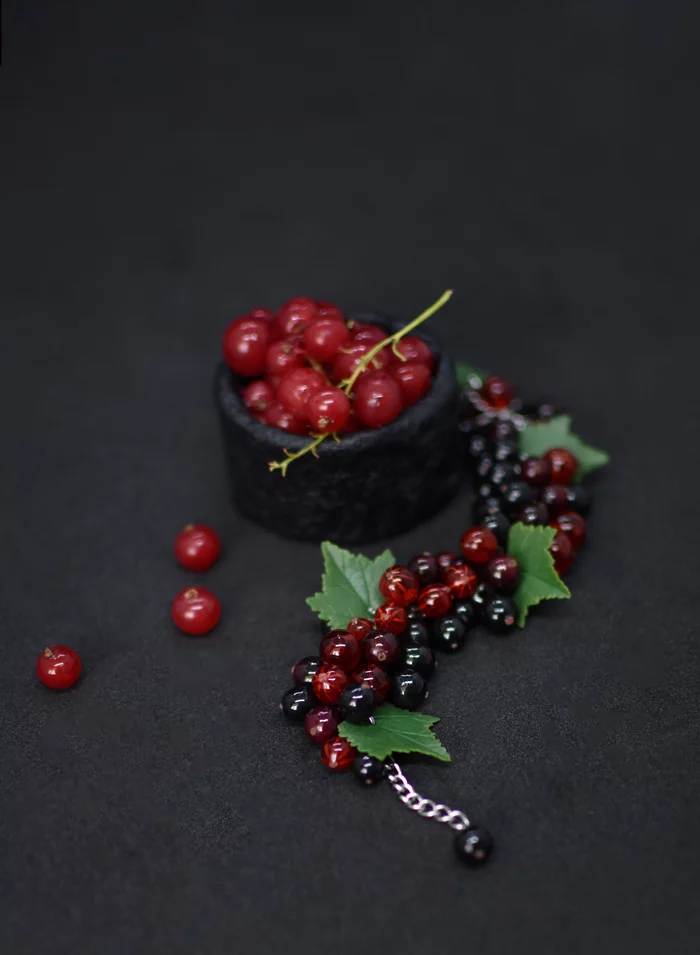 Will you have currants?) - My, Needlework without process, Polymer clay, Handmade, Decoration, A bracelet, Currant, Epoxy resin jewelry, Longpost, 