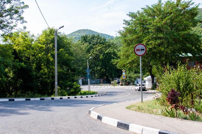 Response to the post Here's a Left Turn - My, Road, The photo, Nature, The nature of Russia, Summer, Street photography, Mobile photography, Reply to post, 