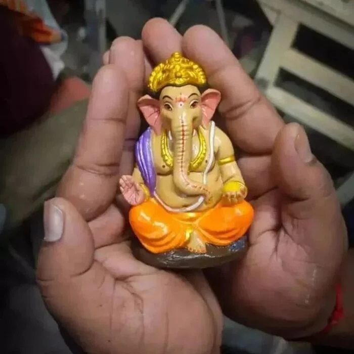 Ganesha in your palms - Hinduism, Ganesha, Statuette, 