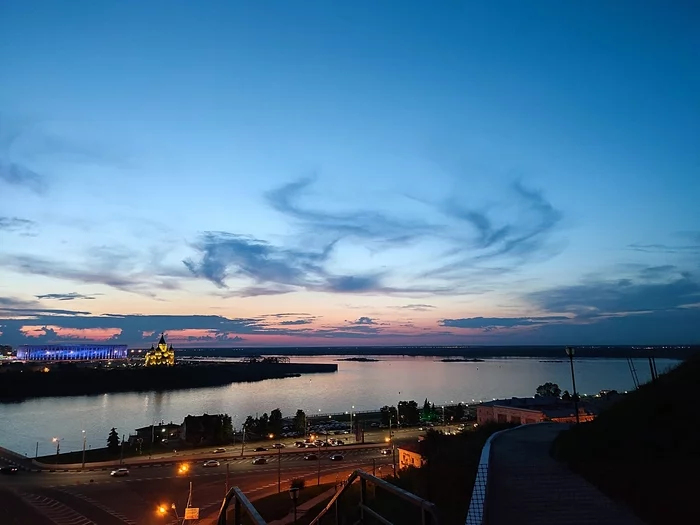Dragon in the Sky - My, Mobile photography, Photo on sneaker, Sunset, Night, Sky, The Dragon, Landscape, Nizhny Novgorod, Redmi, River, 