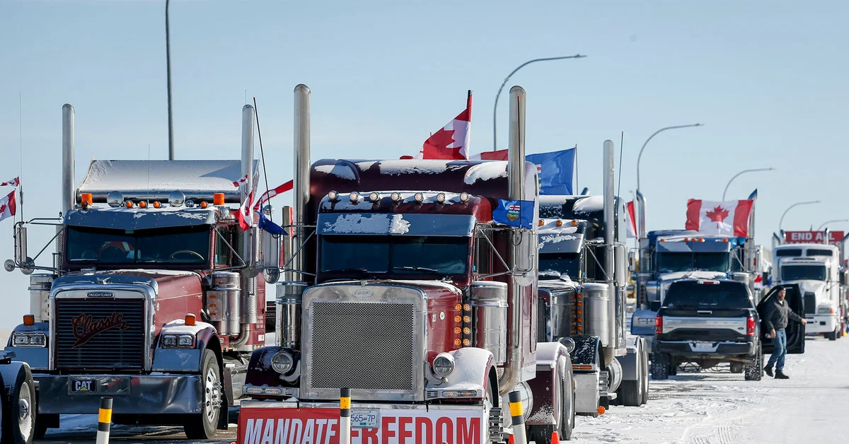 1000 грузовиков. Freedom Convoy Канада. Freedom Convoy 2022. Канадские Грузовики. Дальнобойщики Канады.