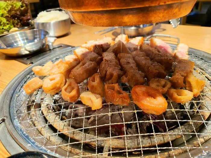 Unlimited meat for 1095 rubles in Korea! How do pigs eat rectum...? - My, Корея, South Korea, Food, Fancy food, Gourmet, Delicacy, A restaurant, Asia, Meat, Meat eaters, Longpost, Overview, Food Review, 