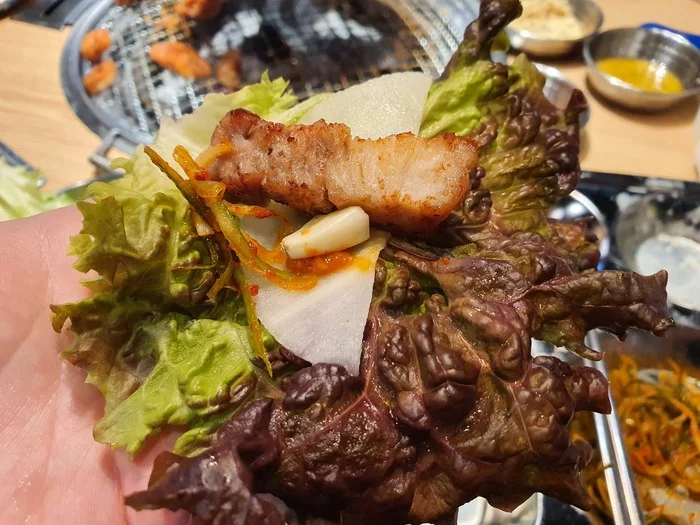 Unlimited meat for 1095 rubles in Korea! How do pigs eat rectum...? - My, Корея, South Korea, Food, Fancy food, Gourmet, Delicacy, A restaurant, Asia, Meat, Meat eaters, Longpost, Overview, Food Review, 