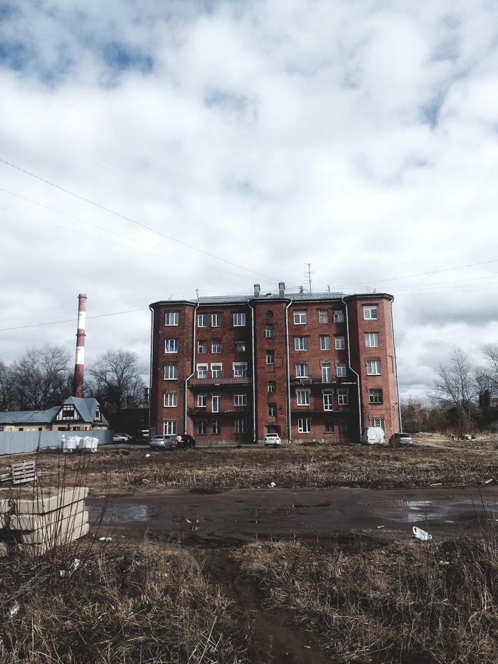 Октябрьская набережная