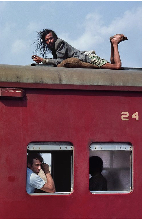 Stowaway - Transport, A train, Пассажиры, Stowaways, Roof, Railway carriage, Drive, Bangladesh, Asia, 2000s, The photo