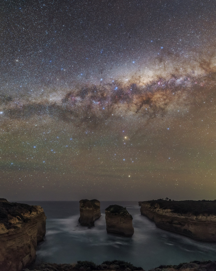 Млечный путь и его центр над Южным океаном