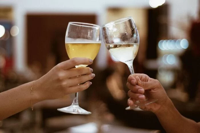 New Zealand winemakers have filed a petition asking to create an emoji of white wine - Alcohol, news, Wine, New Zealand, Emoji, Interesting, Informative, 