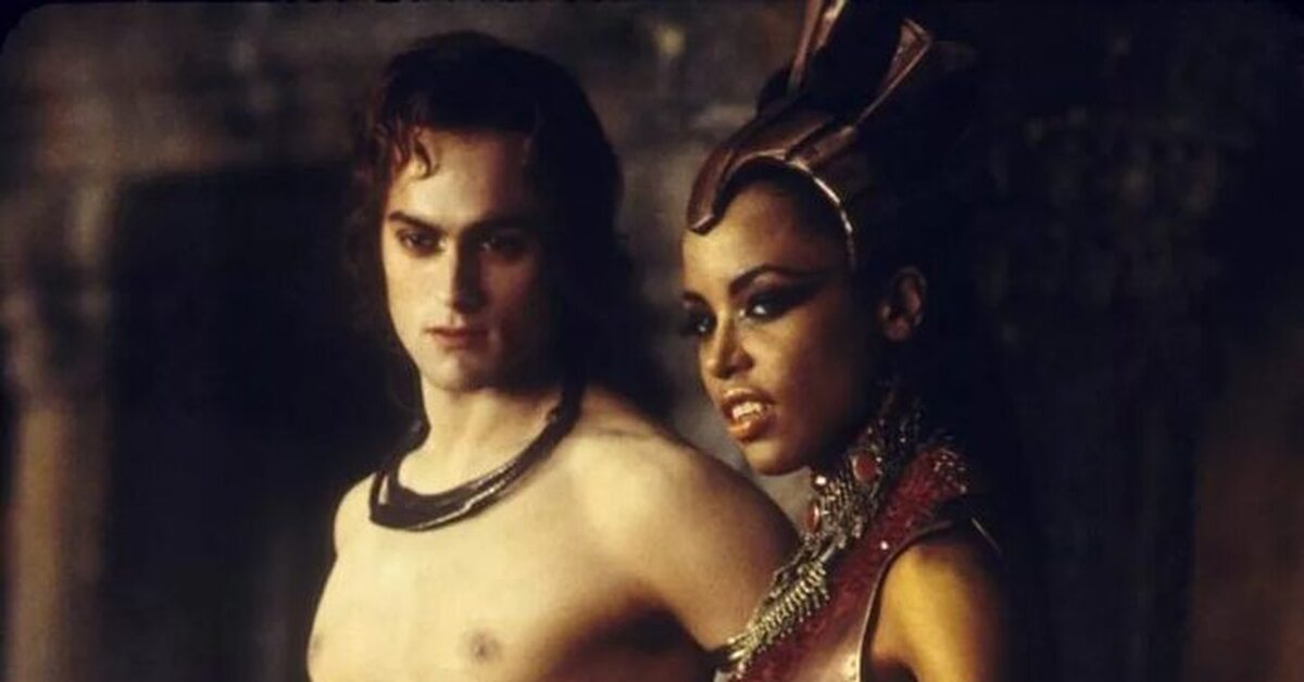 Королева Проклятых | Пикабу