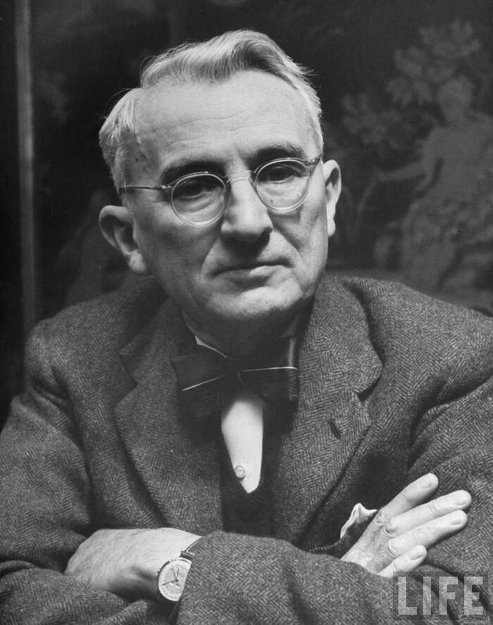 Dale Carnegie. Audiobooks - Book Review, Reading, Audiobooks, Recommend a book, What to read?, Writers, Looking for a book, Psychology, Perfection, Self improvement, Self-development, Self-esteem, Samoyed, Books, People management, Control, Society