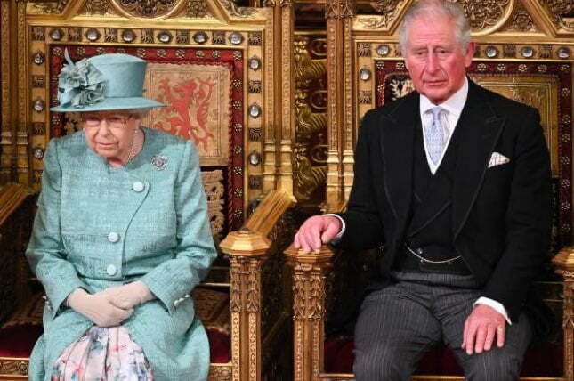 Maam, when are we going home? - Queen Elizabeth II, Prince Charles, The photo