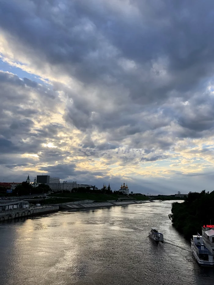 Day 25 - My, Tyumen, Embankment, Rook, The photo, Mobile photography, Phone wallpaper, Screensaver