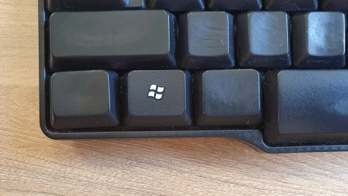 Surrounded but not broken - My, Keyboard, Win key