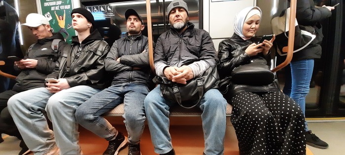 Москва. Москвичи. Кольцевая ветка метро...