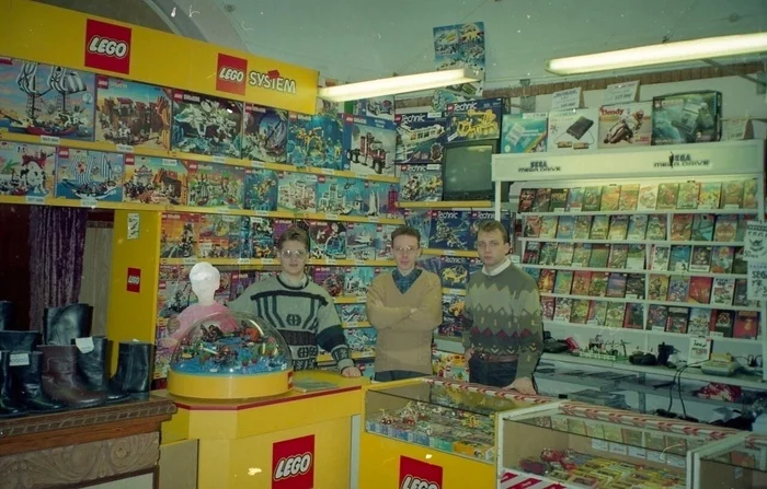 Photos from the 90s and 00s, Dandy shop, Nizhny Novgorod - 90th, Childhood of the 90s, Nostalgia, Dendy, Sega, Childhood memories, Longpost, The photo, Score, Nizhny Novgorod, 2000s