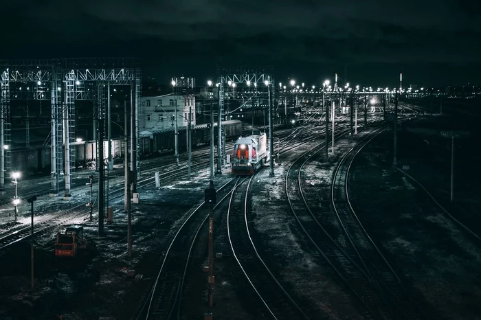 Railway noir - Night, Railway, Classification yard, Shunting locomotive, Noir, The photo