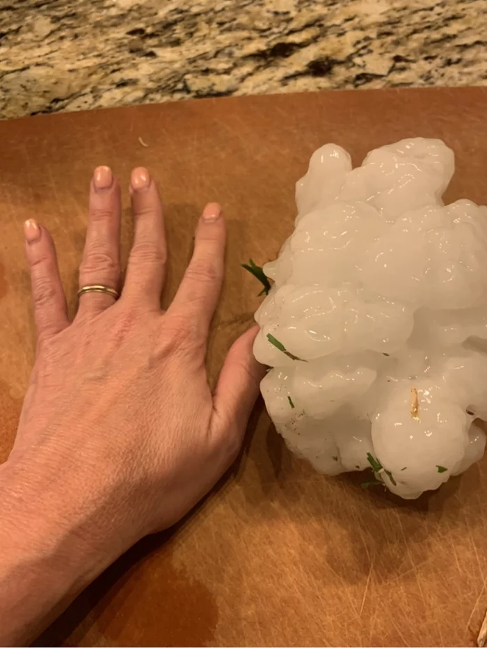 HAILSTONE THAT FELL IN TEXAS, USA IN APRIL 2022 - Nature, Cataclysm, Hail, Weather