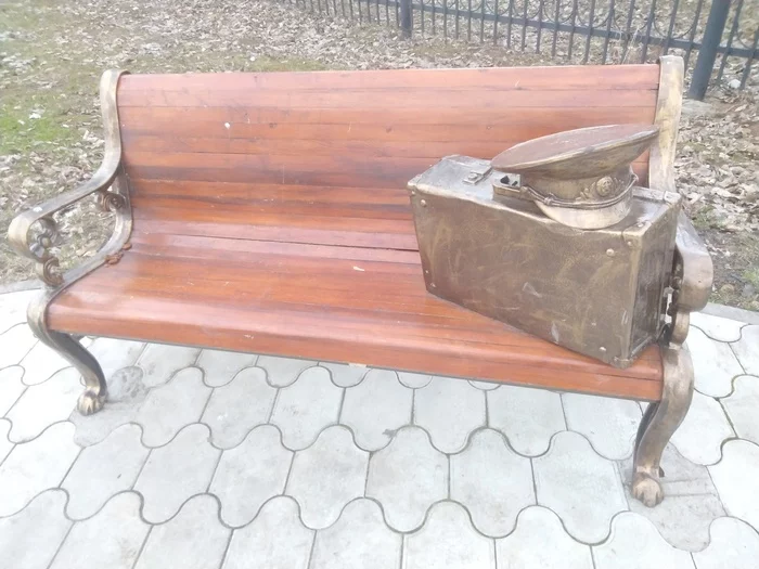 Only today I noticed that one of the benches in the public garden near the house is slightly unusual. - My, Bench, Nostalgia, Shadows of Unforgotten Ancestors, The photo