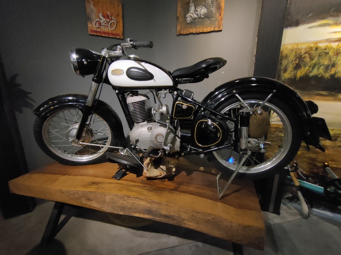    , , , Harley-davidson, BMW, 