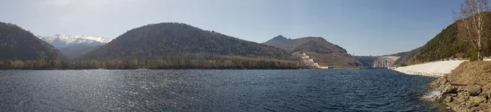 Sayano-Shushenskaya hydroelectric power station and Mount Borus - My, The photo, beauty of nature, The nature of Russia, River, Panoramic shooting, The mountains, Sayano-Shushenskaya HPP