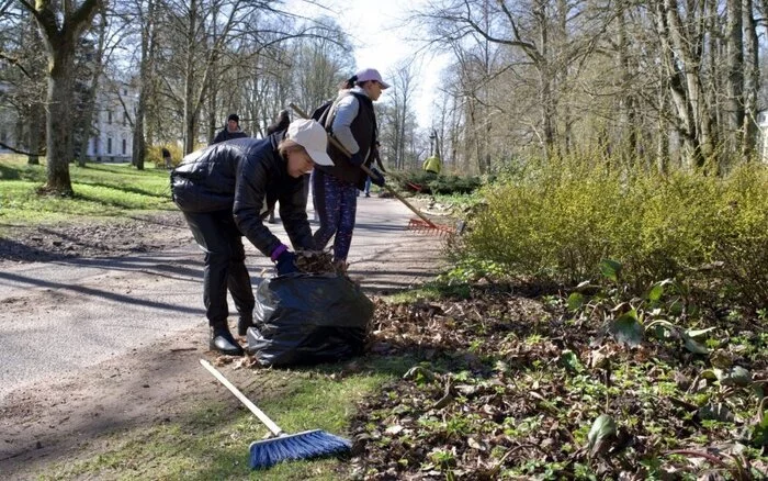 Refugees from Ukraine participated in the subbotnik - European Union, Refugees, Lithuania, Saturday clean-up, Volunteering, Kindness