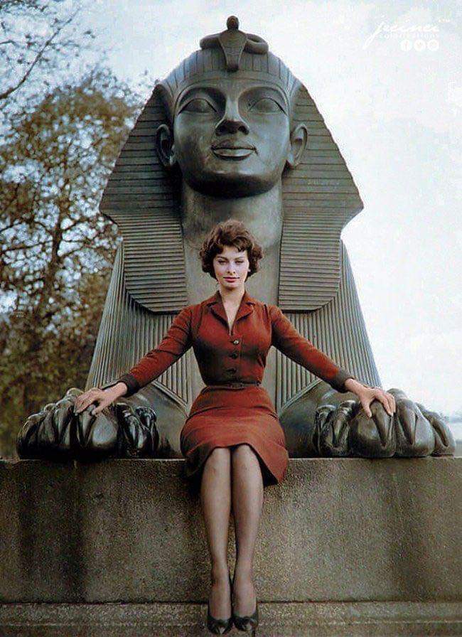 Sophia Loren, London, 1957 - Sophia Loren, London, Old photo