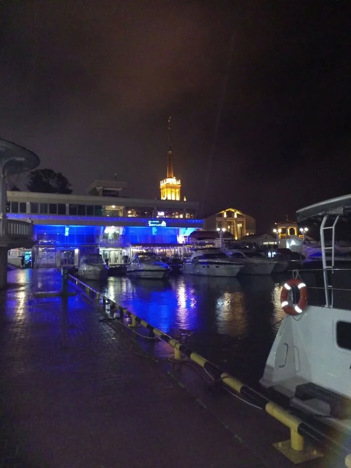 Walks around Sochi - Night city, Boat, Sea, City walk, Walk, Street photography, The street, Night shooting, Night, Mobile photography, The photo, Sochi, My