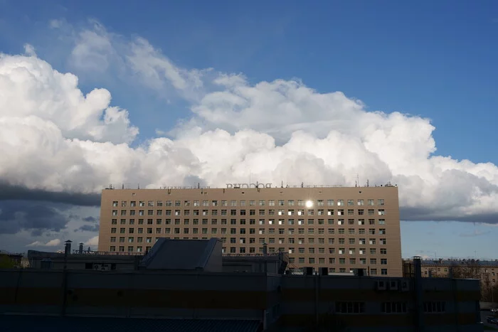 Thunderstorm over St. Petersburg (above the hotel Rossiya), the last hour - My, Saint Petersburg, Thunderstorm, The photo, beauty of nature, Weather, Longpost