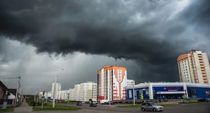 Something is about to happen... - My, Bobruisk, Republic of Belarus, The clouds, Sky, Weather, Nikon, Town, Premonition