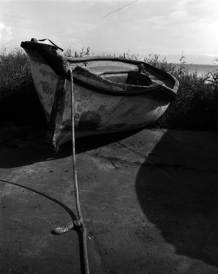 Boat on the Baltic Spit - My, Black and white, The photo, Kaliningrad region, Baltic Spit, A boat, Film, camera roll